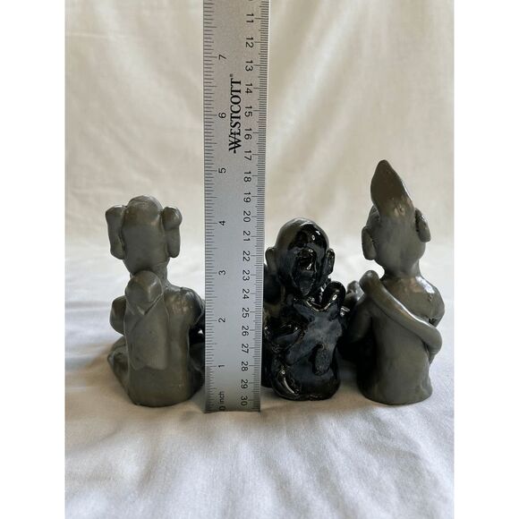 Unique Tribal Clay Statues Set of Three, Small, Signed, Unknown Signature - Picture 5 of 11
